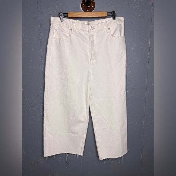 Frame High Rise Easy Capri (31) - Picture 3 of 7